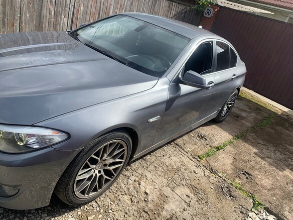 2010 BMW 5 серии 523i VI (F10/F11/F07), серый, 1350000 рублей - вид 5