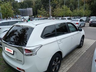 2014 Mitsubishi Outlander III, белый, 1400000 рублей, вид 4
