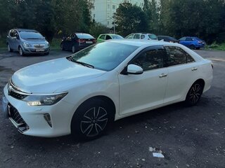 2017 Toyota Camry VII (XV50) Рестайлинг 2, белый, 2345000 рублей, вид 5