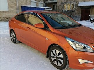 2015 Hyundai Solaris I Рестайлинг, оранжевый, 930000 рублей, вид 5