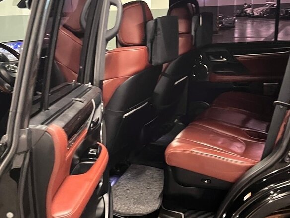 2016 Lexus LX 570 III Рестайлинг 2, чёрный, 6000000 рублей - вид 23
