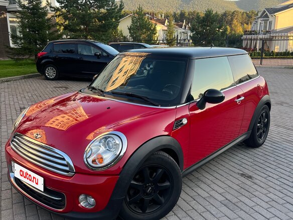 2013 Mini Hatch Cooper II (R56) Рестайлинг, красный, 1130000 рублей