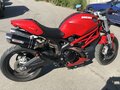 2013 Ducati Monster 696, красный - вид 3