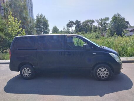 2013 Hyundai Grand Starex, чёрный, 1350000 рублей, вид 2
