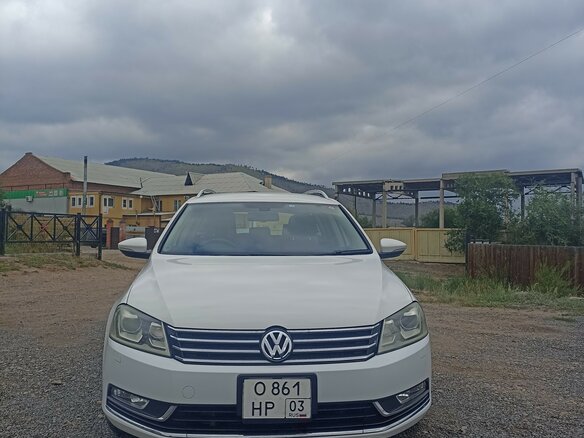 2011 Volkswagen Passat B7, белый, 1290000 рублей - вид 2