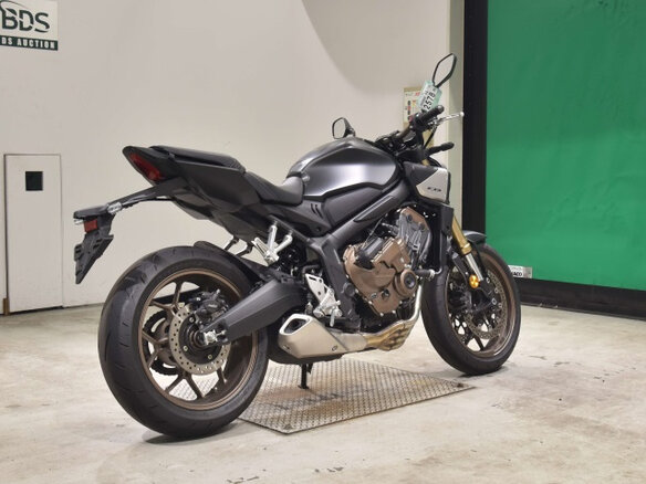 2024 Honda CB 650R, чёрный, 900000 рублей - вид 4