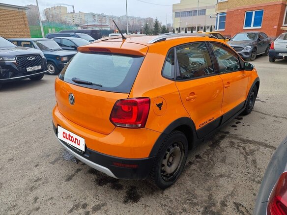 2012 Volkswagen Polo Cross V, оранжевый, 960000 рублей - вид 5
