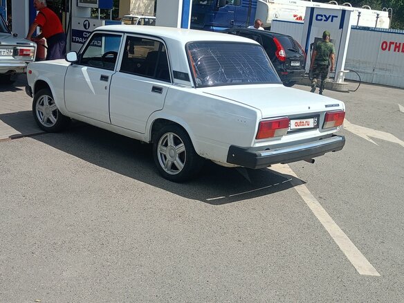 1999 Lada (ВАЗ) 2107, белый, 160000 рублей - вид 4