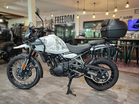 2024 Royal Enfield Himalayan, белый, 540000 рублей, вид 5