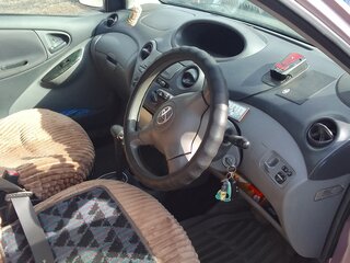 2002 Toyota Vitz I (P10), красный, 470000 рублей, вид 3