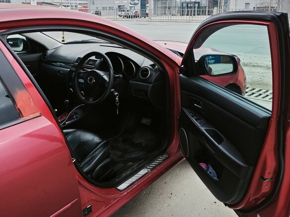 2004 Mazda 3 I (BK), красный, 500000 рублей - вид 6