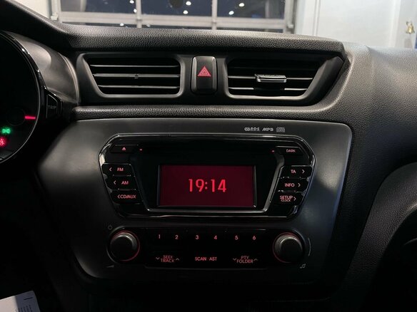 2012 Kia Rio 4-speed III, чёрный - вид 13
