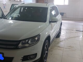 2015 Volkswagen Tiguan I Рестайлинг, белый, 2140000 рублей, вид 2