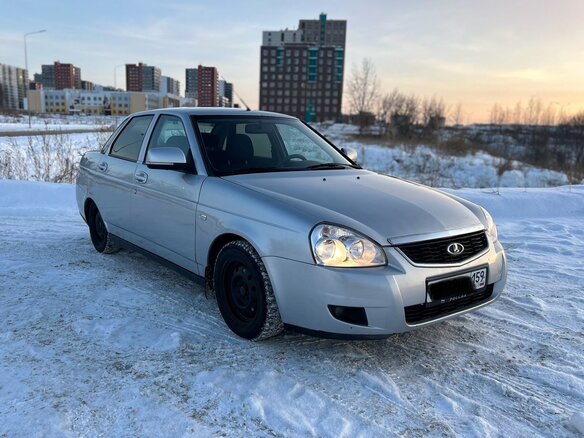 2011 Lada (ВАЗ) Priora I, серебристый, 299000 рублей - вид 2