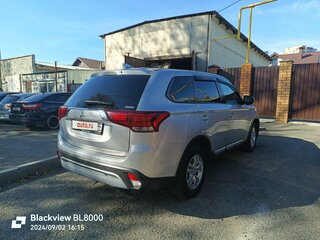 2020 Mitsubishi Outlander III Рестайлинг 3, серый, 2249000 рублей, вид 2