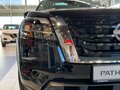 2021 Nissan Pathfinder V, чёрный - вид 1