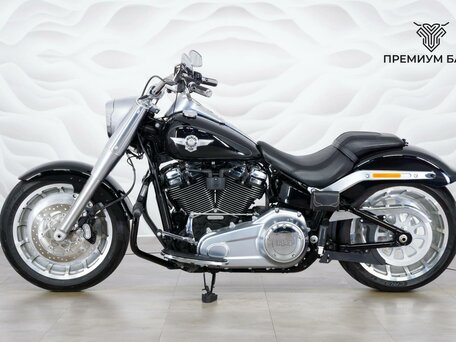 2017 Harley-Davidson Fat Boy, чёрный, 1847000 рублей, вид 2