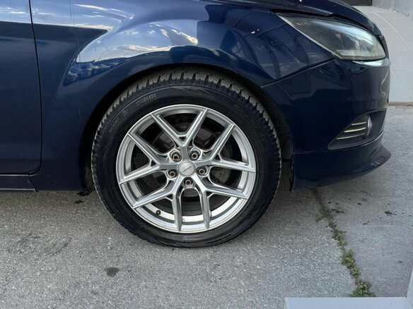 2010 Ford Focus II Рестайлинг, синий - вид 8