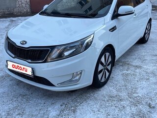 2014 Kia Rio 6-speed III, белый, 1250000 рублей, вид 1