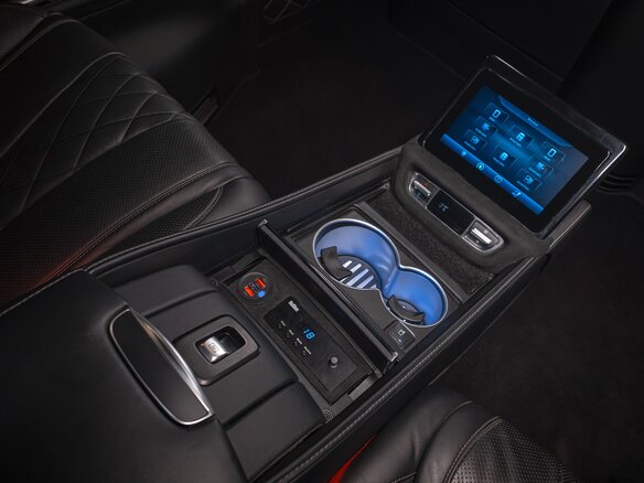 2023 Mercedes-Benz V-Класс 300 d экстра длинный III (W447) Рестайлинг, чёрный - вид 8
