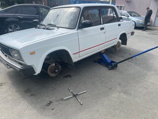 2001 Lada (ВАЗ) 2105, белый, 130000 рублей, вид 1