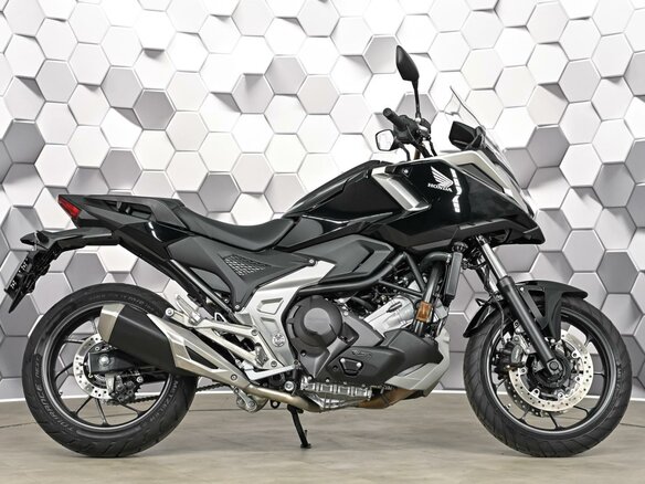2025 Honda NC 750X, чёрный, 1299000 рублей - вид 2