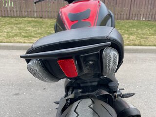 2013 Ducati Diavel Carbon, красный, 1050000 рублей, вид 3