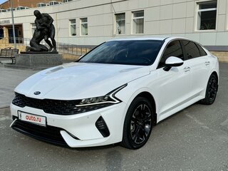 2021 Kia K5 III, белый, 2580000 рублей, вид 1