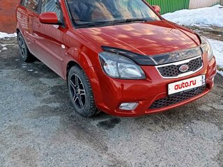 2009 Kia Rio II Рестайлинг, красный, 450000 рублей, вид 3