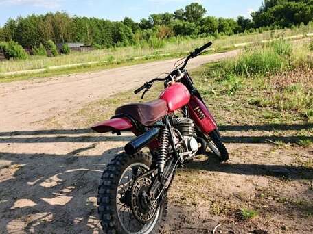 1984 CZ 250, красный, 180000 рублей, вид 2