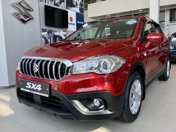 2021 Suzuki SX4 II (S-Cross) Рестайлинг, красный - вид 2