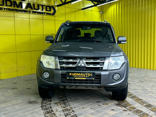 2012 Mitsubishi Pajero IV Рестайлинг 1, серый, 1799000 рублей, вид 2
