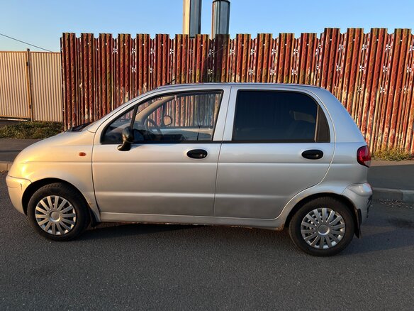 2013 Daewoo Matiz I Рестайлинг, серебристый, 260000 рублей - вид 4