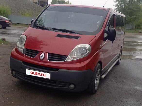 2008 Renault Trafic II Рестайлинг, красный, 1100000 рублей