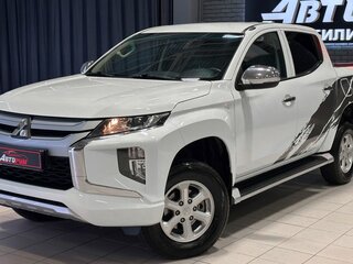 2021 Mitsubishi L200 V Рестайлинг, белый, 3197000 рублей, вид 2