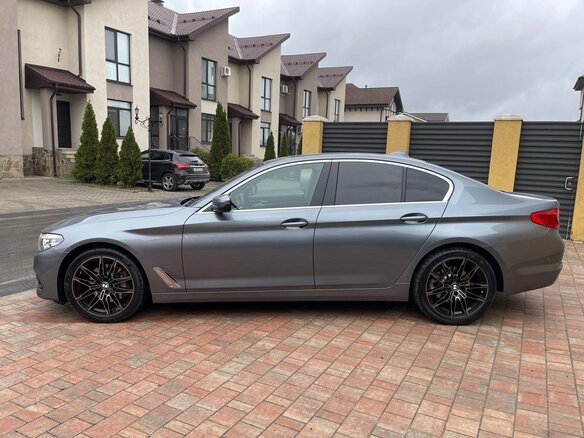 2019 BMW 5 серии 525d VII (G30/G31/G38), серый, 3100000 рублей - вид 9