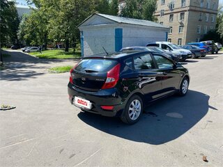 2013 Hyundai Solaris I, чёрный, 725000 рублей, вид 4