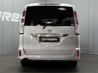 2010 Nissan Serena IV (C26), серый, 1090000 рублей, вид 4