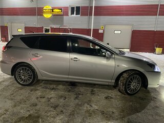 2005 Toyota Caldina III Рестайлинг, серебристый, 1050000 рублей, вид 3