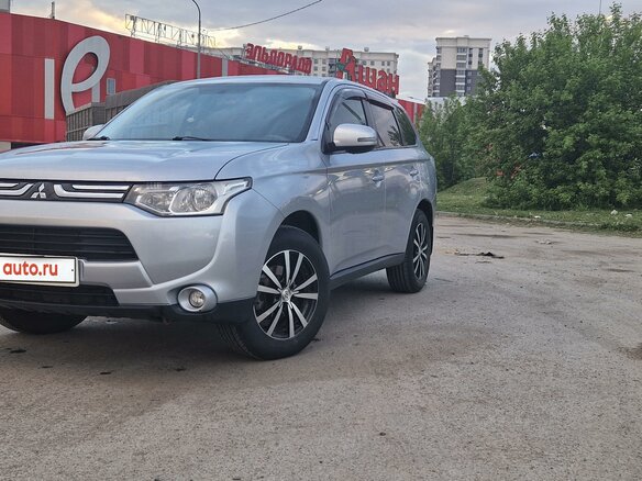 2012 Mitsubishi Outlander III, серебристый, 1735000 рублей - вид 1