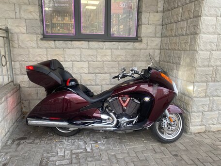 2007 Victory Vision Tour, красный, 940000 рублей, вид 4