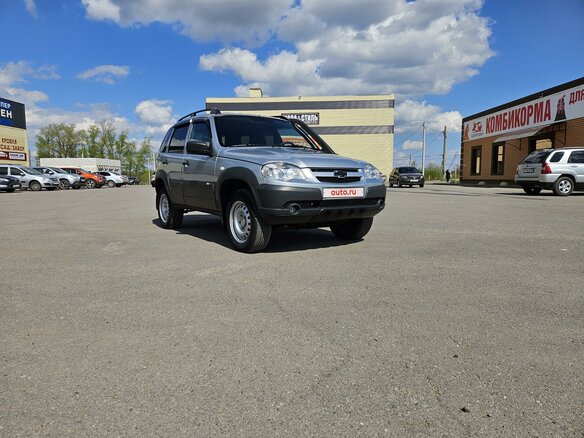 2016 Chevrolet Niva I Рестайлинг, серебристый, 755000 рублей - вид 6
