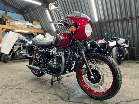 2012 Kawasaki W 800, пурпурный, 750000 рублей