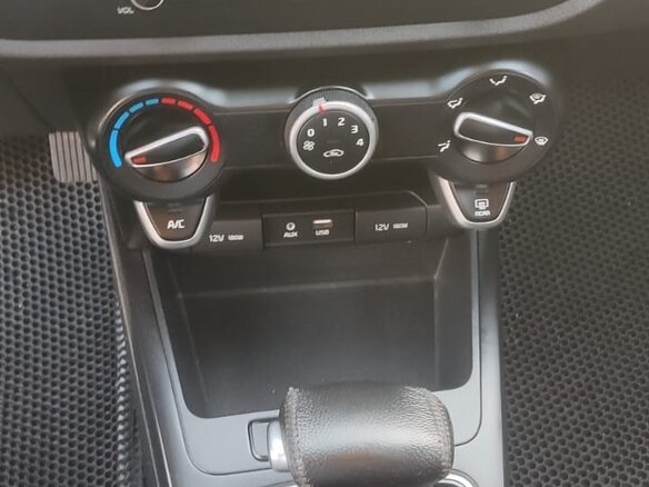 2018 Kia Rio IV, белый, 1300000 рублей - вид 15