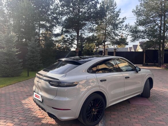 2021 Porsche Cayenne GTS Coupé III, серый, 12500000 рублей - вид 10