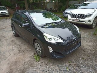 2016 Toyota Aqua I Рестайлинг, чёрный, 1100000 рублей, вид 1