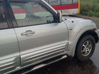 2002 Mitsubishi Montero III, серебристый, 680000 рублей, вид 1