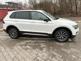2019 Volkswagen Tiguan II, белый, 3200000 рублей, вид 4