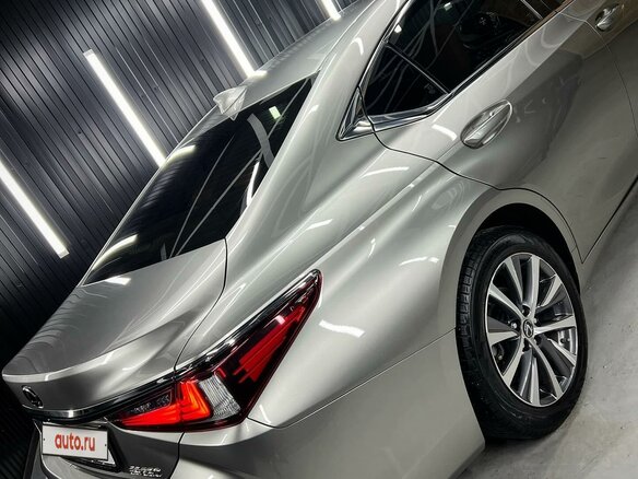 2021 Lexus ES 250 VII Рестайлинг, серый, 5150000 рублей - вид 15