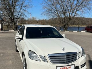 2011 Mercedes-Benz E-Класс 200 7G-Tronic IV (W212, S212, C207), белый, 2500000 рублей, вид 3